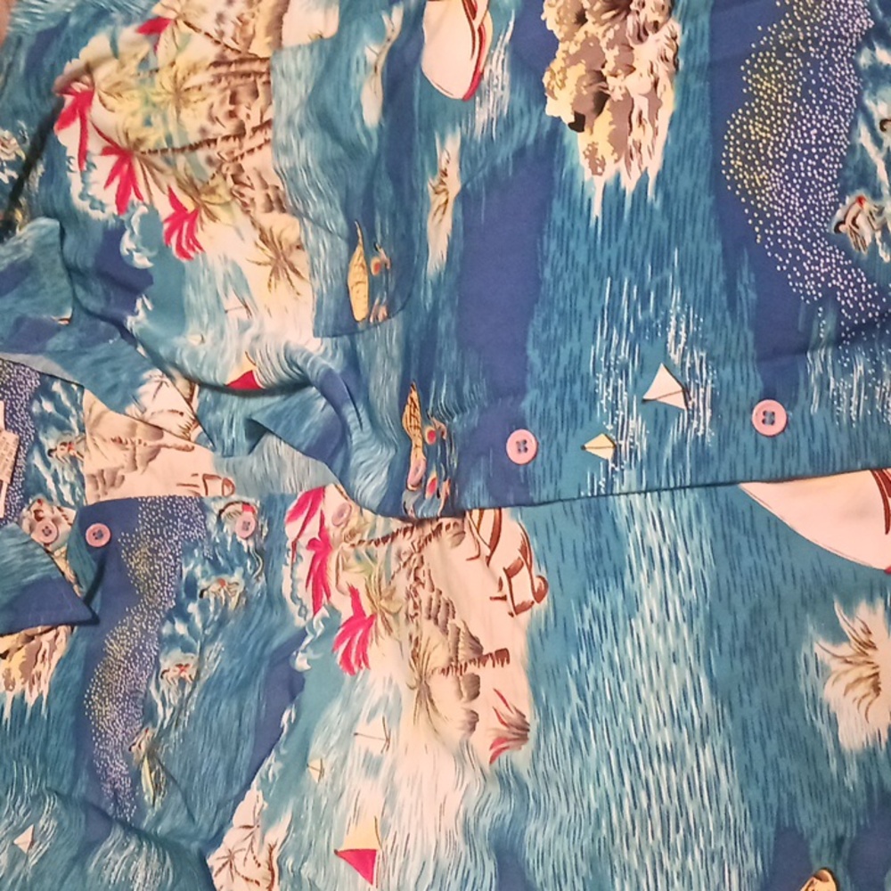 Like new Hawaiian shirt